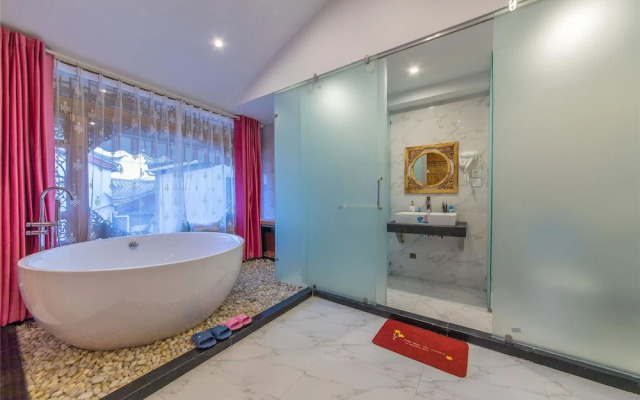 Ling He Boutique Inn