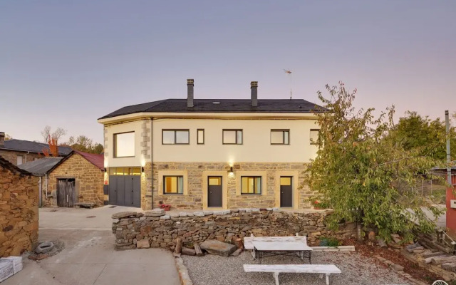 Casa de la Devesa de Sanabria