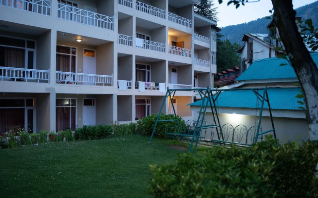 OYO Premium Log Huts