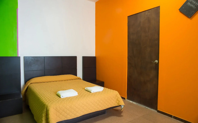 Hostal Amigo Suites