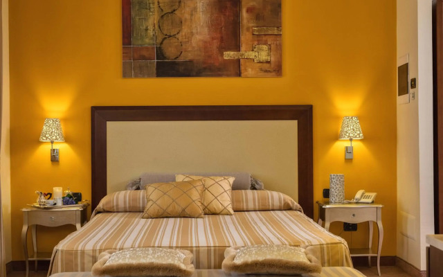Hotel For You