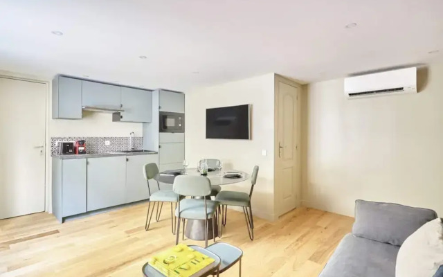 Charming Apartment 2 Bedrooms Center of Paris
