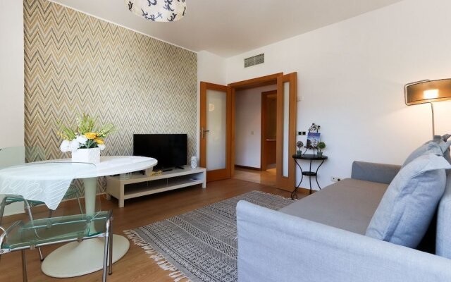 Expo Elegant by Homing