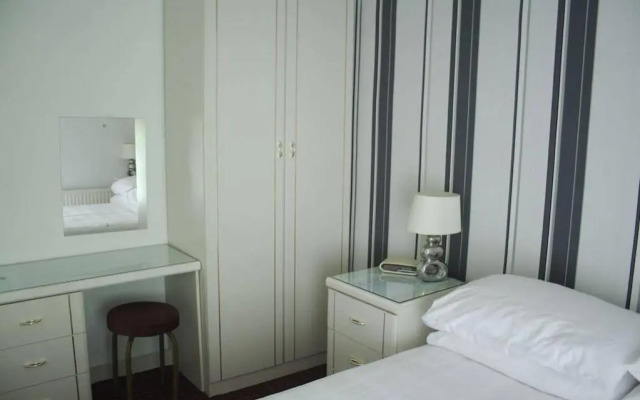La Suisse Serviced Apartments