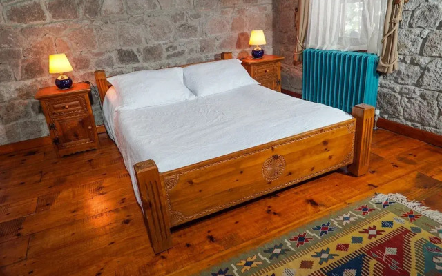Bi̇ber Evi̇