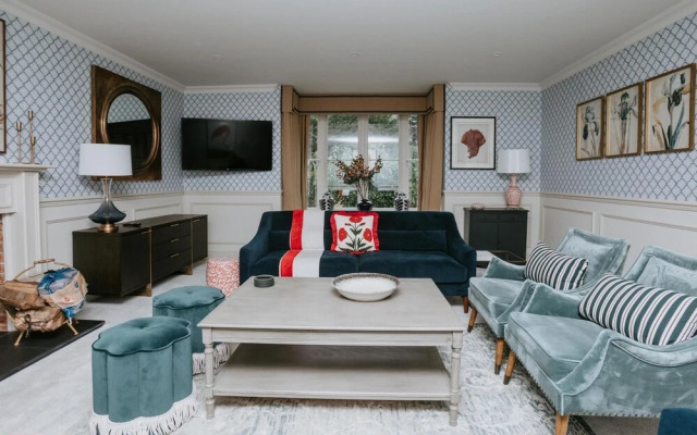 The Dragonfly - Central 2 Bedroom House
