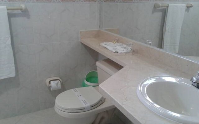 Hotel Dinastia Real