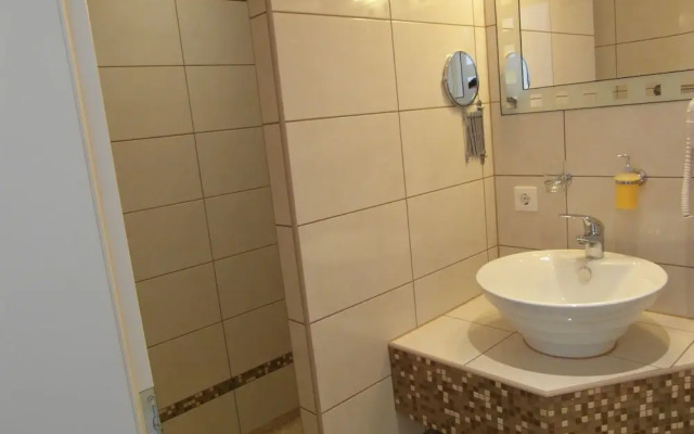 Pension am Donaubogen