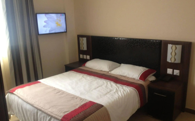 Grand Harbour Hotel