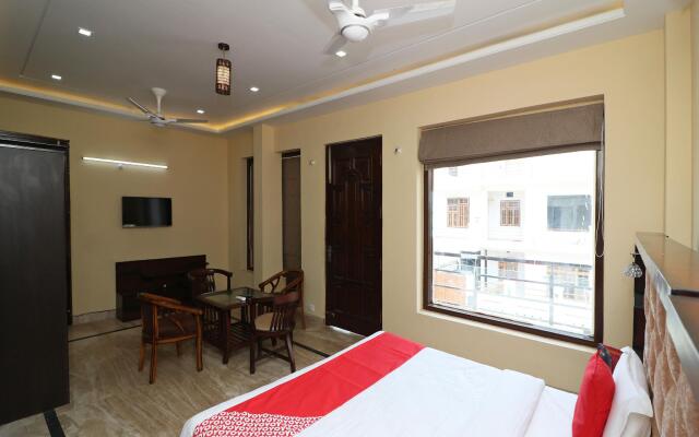 OYO 14458 Hotel Lotus Inn