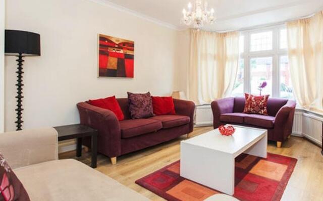 Three-Bedroom House on The Vale