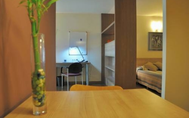 Hernán Cortés Residence Hall