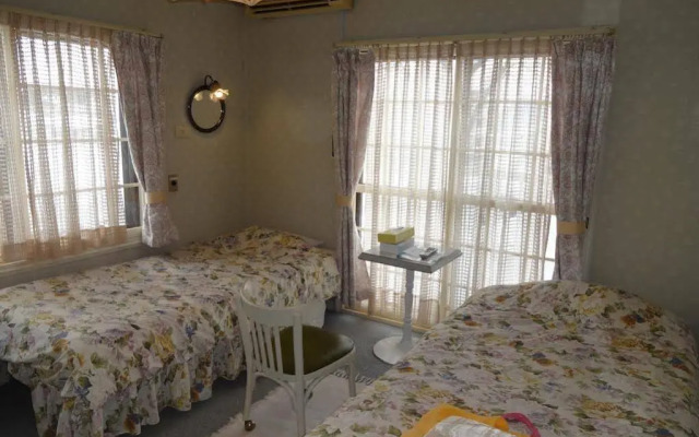 Ishiuchi Pension Bruges