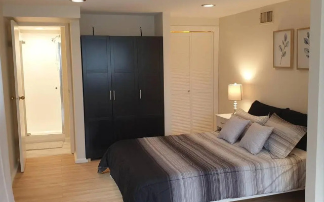 Happy, Cozy, Fun, Loving suite in West Vancouver