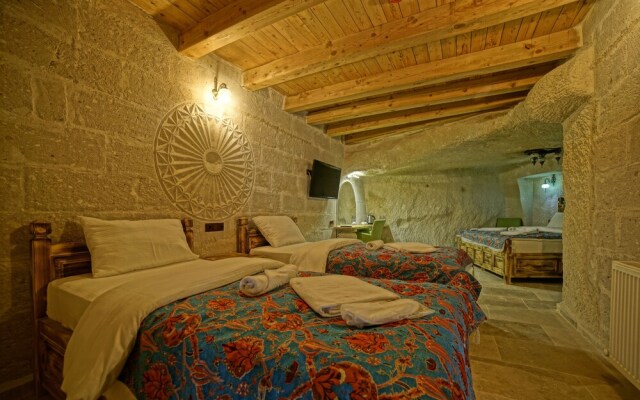 Zeus Cave Suites