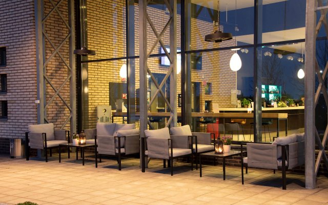 Park Inn by Radisson Oslo Airport Hotel West