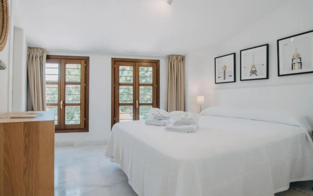 tuGuest Alhambra house