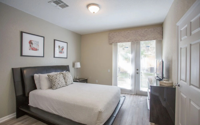 Dolce Deluxe Townhome 3 Bedroom Condo by Redawning