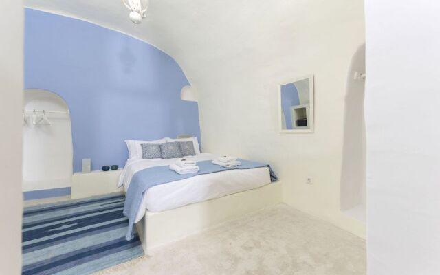 White Cave Villa By Caldera Houses