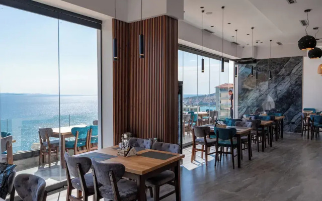 Litan Hotel