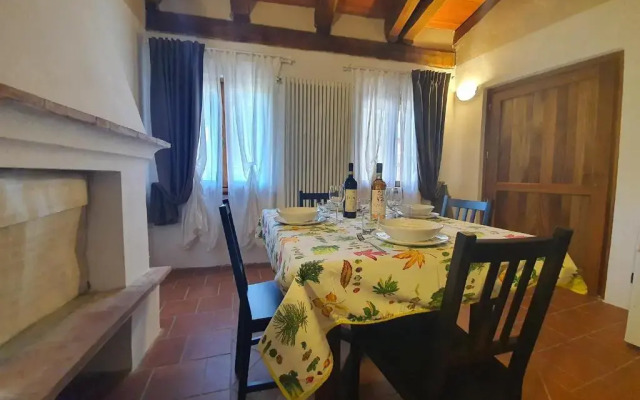 Agriturismo 6 appartamenti 25 posti letto
