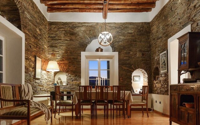 "Memory" Apt in Stone Tower 1690 • Andros Island