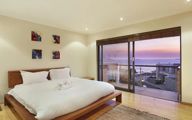 Biccard Blouberg Villa