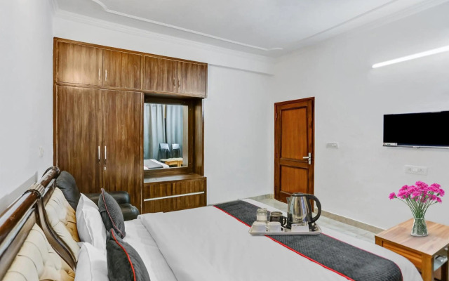 OYO Townhouse 1071 Hotel Metro Inn Residency