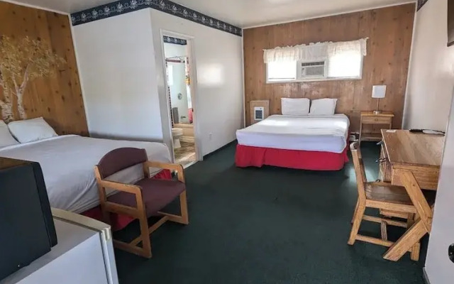 Silver Spur Motel