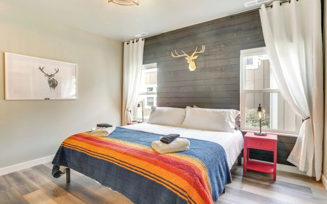 Spacious, Rustic Spearfish Home: Walk to Downtown!