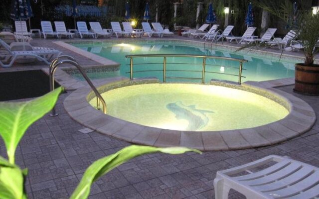 Tabanov Beach Hotel