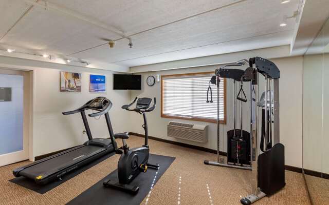 Comfort Inn & Suites Jackson - West Bend