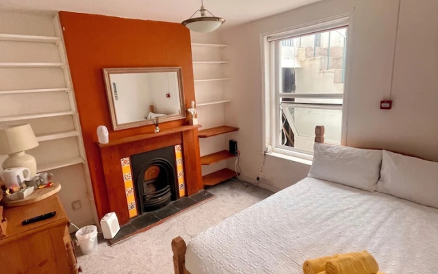Charming Brighton Townhouse