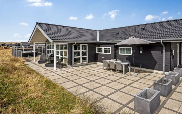 "Keanu" - 750m from the sea in Western Jutland