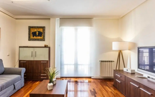 Modern 1 Br Right In Sol