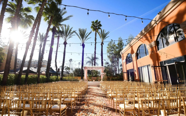 Delta Hotels by Marriott Anaheim Garden Grove