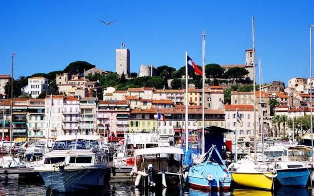 Cannes, Carré DOr