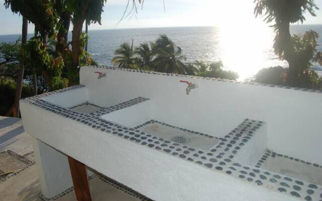 Cocos Camp