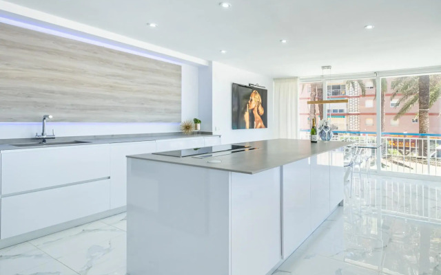 Copacabana Deluxe 1-A Levante Beach