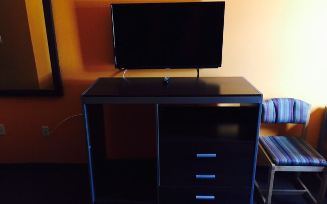 Scottish Inn & Suites - Hobby Airport