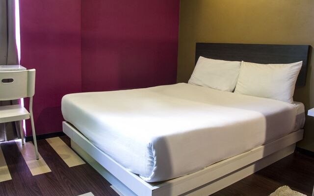 OYO 996 My Home Hotel Cheras Selatan