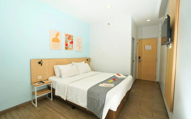 Front One Hotel Pasir Koja Bandung