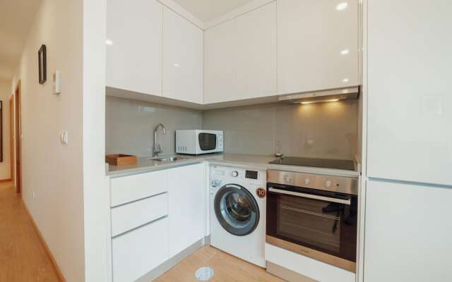 Modern Stylish Apartment I by Vacationy