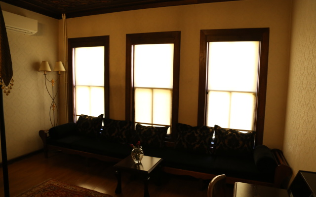 Otanti̇k Club Hotel & Spa
