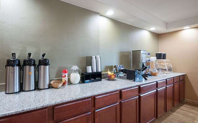 Quality Inn Near Pimlico Racetrack