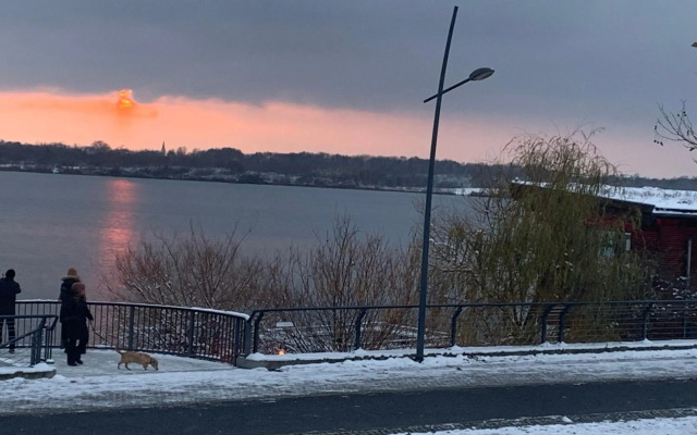 Pool & Lake Holiday Home