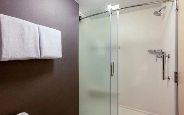 Courtyard by Marriott Columbus Airport