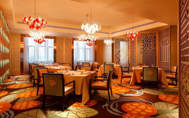 Four Points by Sheraton Luohe