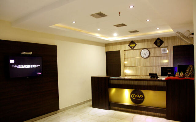 OYO Premium Allahabad Civil Lines