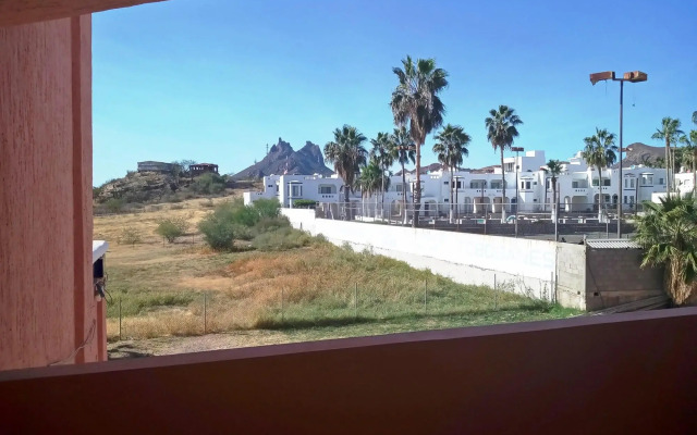 Los Jitos Hotel & Suites